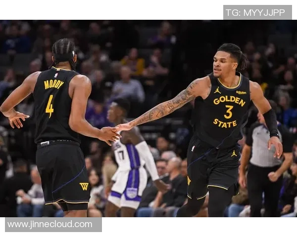 勇士与雷霆激战全场回放精彩瞬间回顾及赛后分析