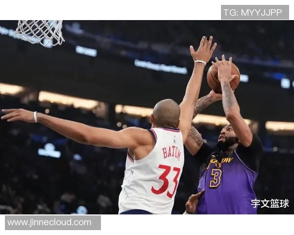 湖人对决快船精彩视频回顾一场篮球盛宴的激烈对抗与精彩瞬间